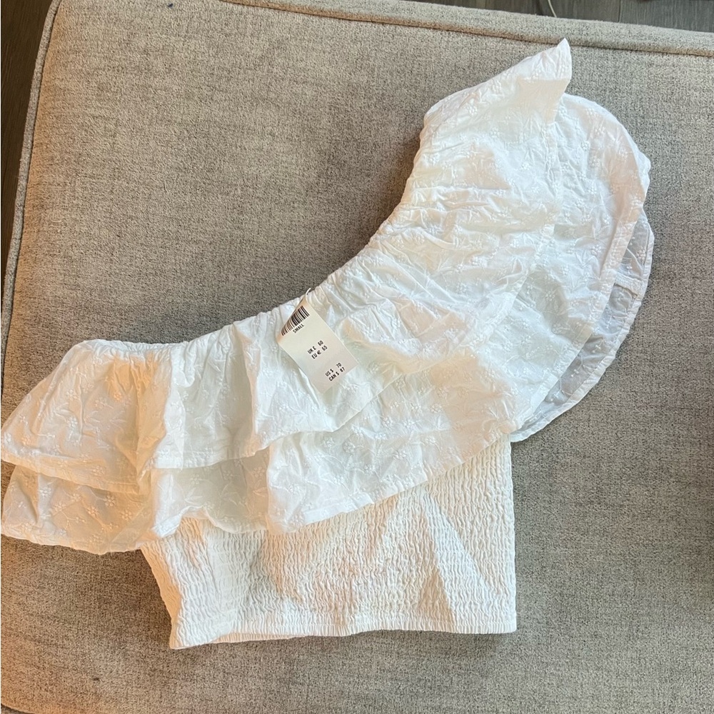 NWT Abercrombie & Fitch One-Shoulder Ruffle Top